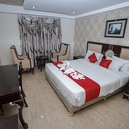 Hotel Sidhartha Chalakudy Kizhake Chālakudi Extérieur photo