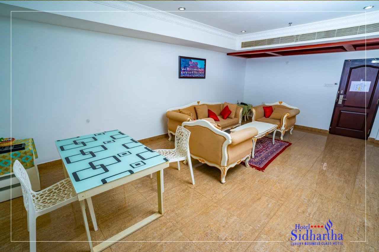 Hotel Sidhartha Chalakudy Kizhake Chālakudi Extérieur photo