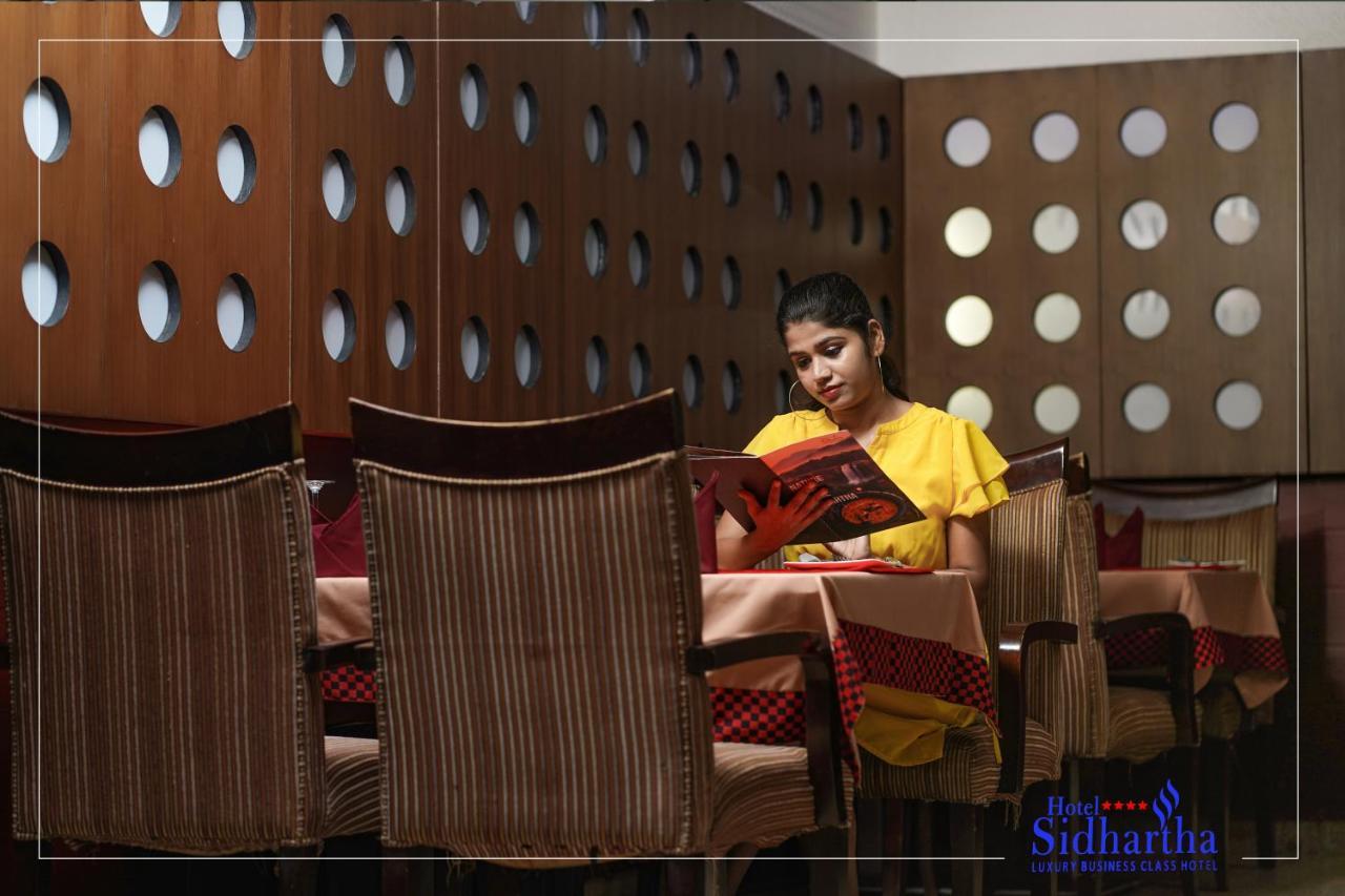 Hotel Sidhartha Chalakudy Kizhake Chālakudi Extérieur photo
