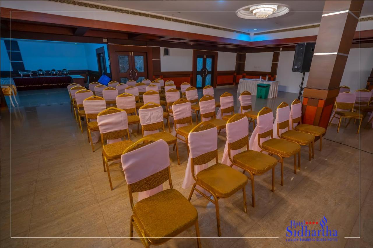 Hotel Sidhartha Chalakudy Kizhake Chālakudi Extérieur photo
